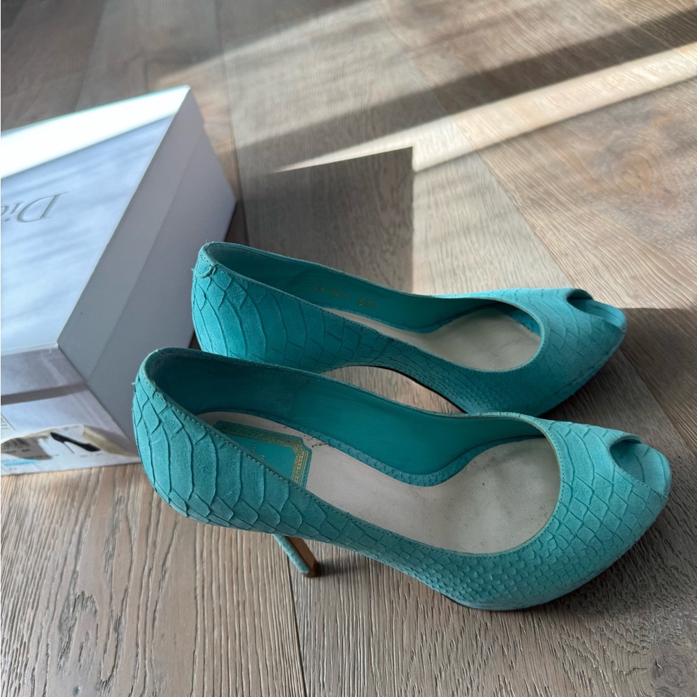 Dior aqua suede perp toe pumps - Picture 5 of 6